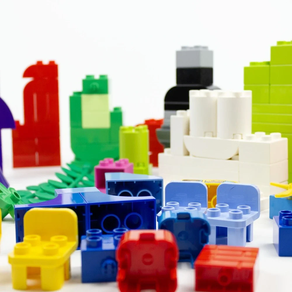 Lego Duplo Bulk Lot of 130+ pcs. Red Orange Yellow Green Blue Purple Pink + READ